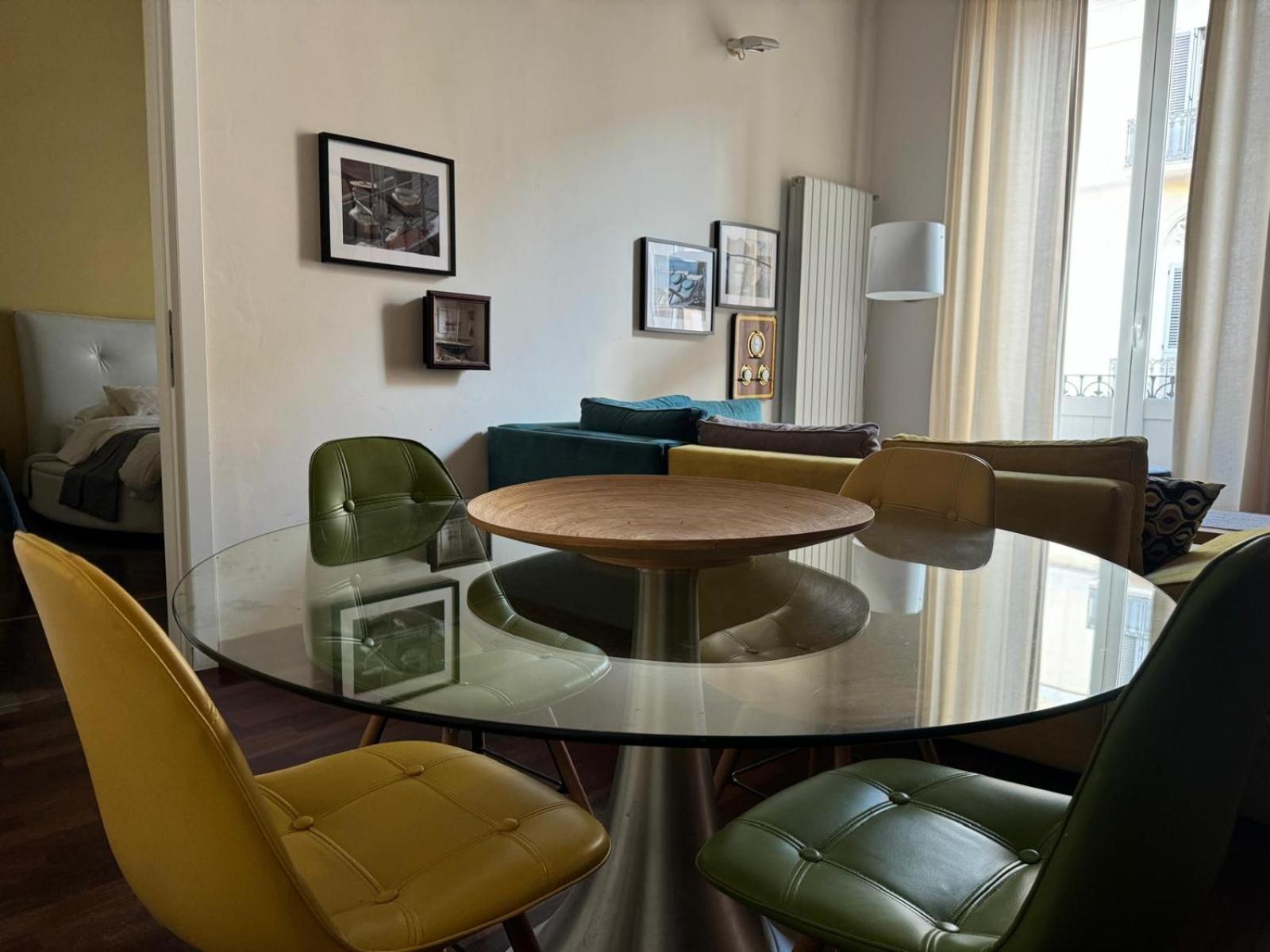 queen 24 Tarento Habitación foto